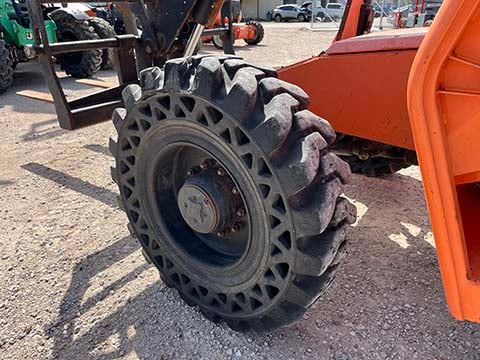 Used 2017 SKYTRAK 8042 Telehandler Forklift