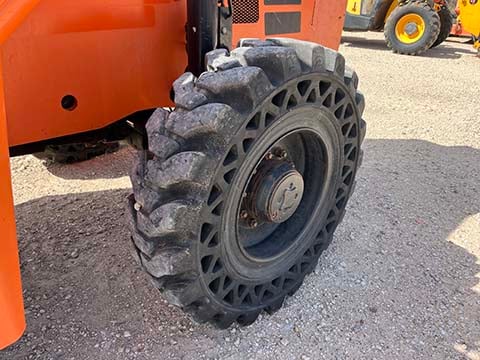 Used 2017 SKYTRAK 8042 Telehandler Forklift