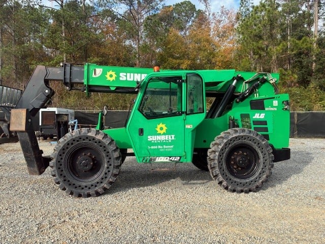 Used 2017 SKYTRAK 10042 Telehandler Forklift