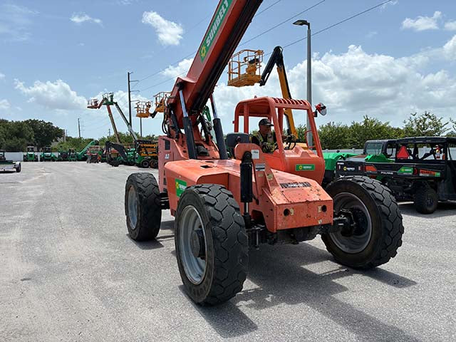 Used 2017 SKYTRAK 6042 Telehandler Forklift