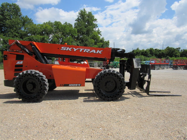 Used 2018 SKYTRAK 10054 Telehandler Forklift