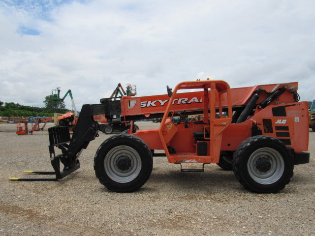 Used 2018 SKYTRAK 8042 Telehandler Forklift