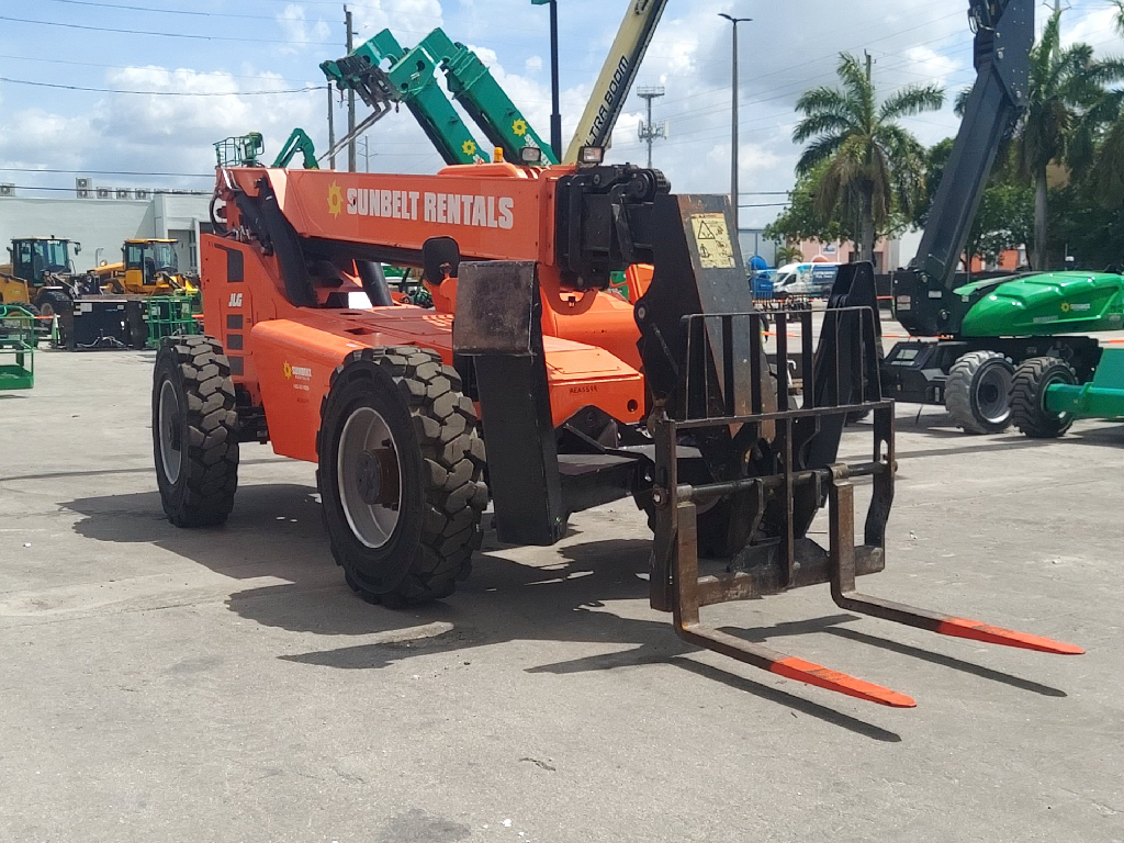 Used 2019 SKYTRAK 10054 Telehandler Forklift