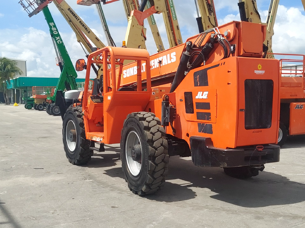 Used 2019 SKYTRAK 10054 Telehandler Forklift