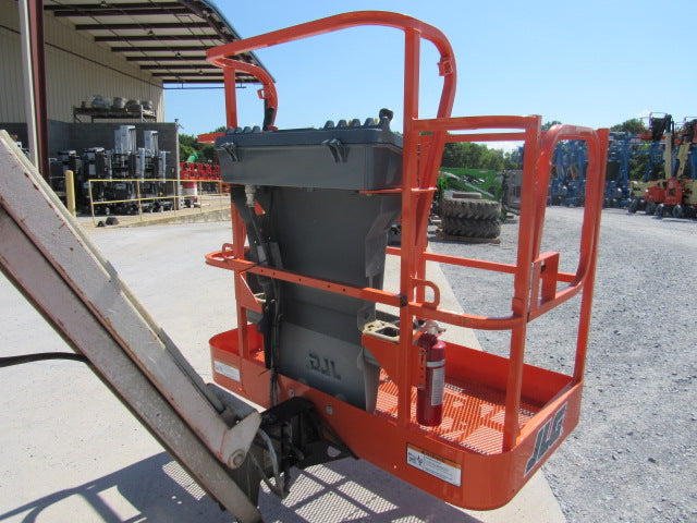 Used 2013 JLG E450AJ Articulating Boom Lift