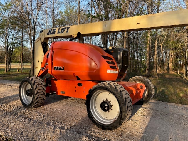 Used 2016 JLG 600AJ Articulating Boom Lift