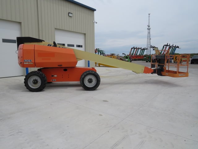 Used 2016 JLG 600S Telescopic Boom Lift