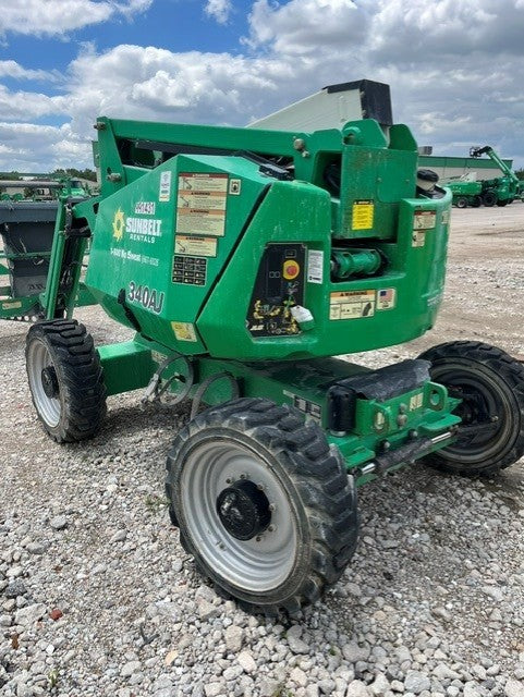Used 2017 JLG 340AJ Articulating Boom Lift