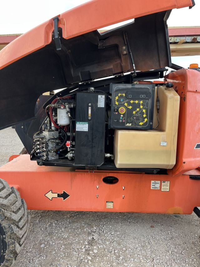 Used 2017 JLG 600AJ Articulating Boom Lift