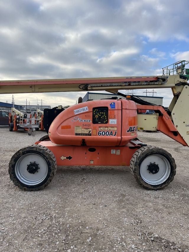 Used 2017 JLG 600AJ Articulating Boom Lift