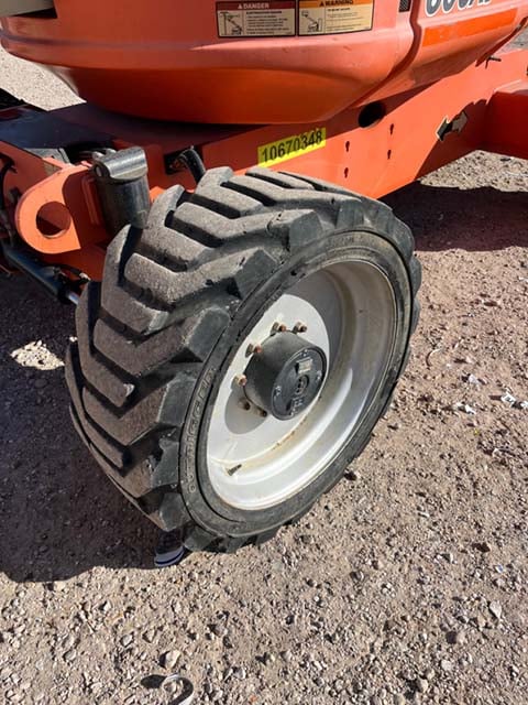 Used 2017 JLG 600AJ Articulating Boom Lift