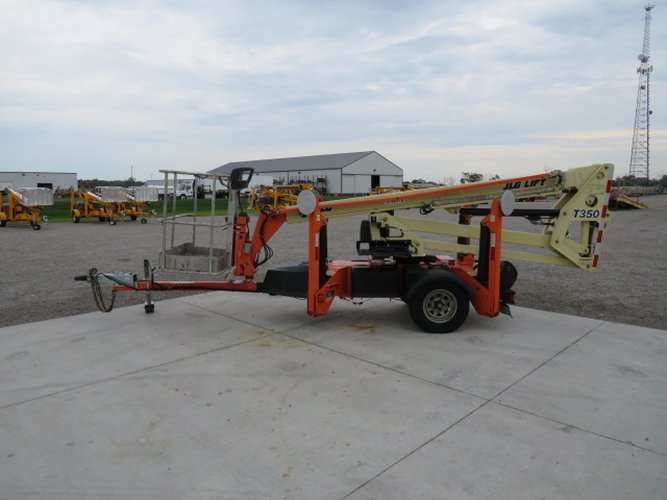 Used 2019 JLG T350 Towable Boom Lift
