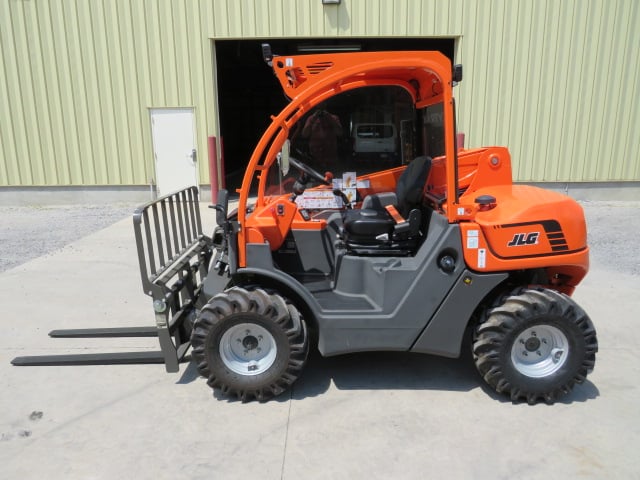 New 2026 SKYTRAK 3013 Telehandler Forklift