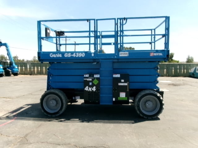 Used 2022 GENIE GS-4390 RT Scissor Lift