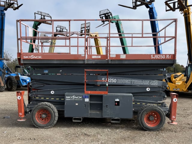 Used 2013 SKYJACK SJ9250 RT Scissor Lift