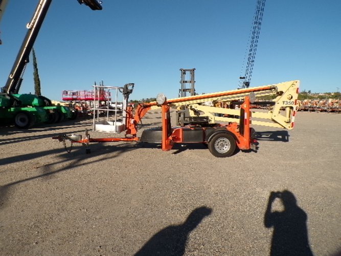Used 2019 JLG T350 Towable Boom Lift, photo 2
