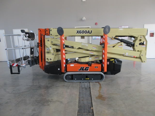 New 2026 JLG X600AJ Tracked-Drive Boom Lift