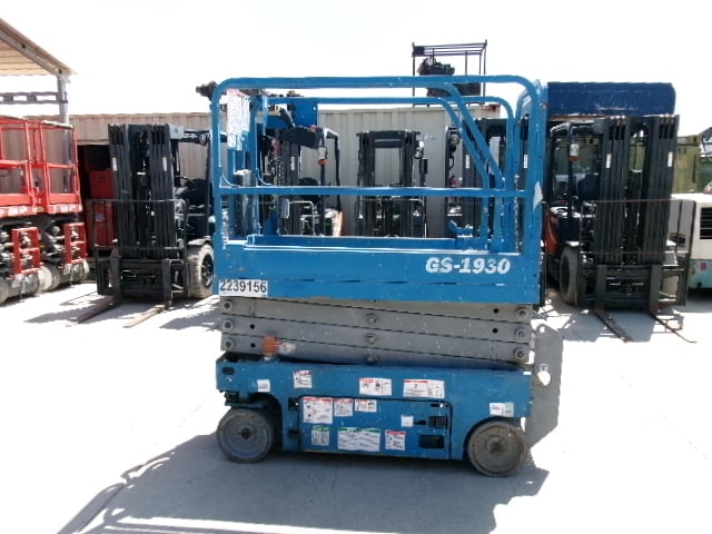Used 2015 GENIE GS-1930 Scissor Lift