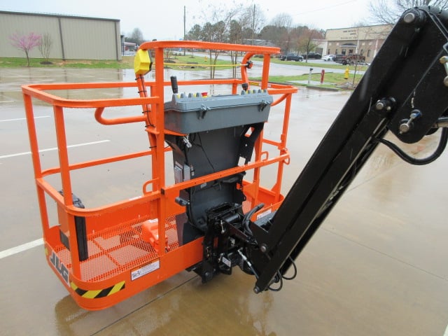 New 2025 JLG 450AJ Articulating Boom Lift