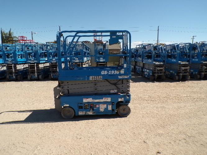 New 2019 GENIE GS-1930 Scissor Lift