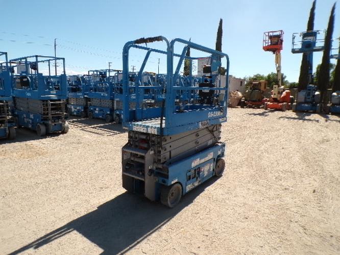 New 2019 GENIE GS-1930 Scissor Lift, photo 2