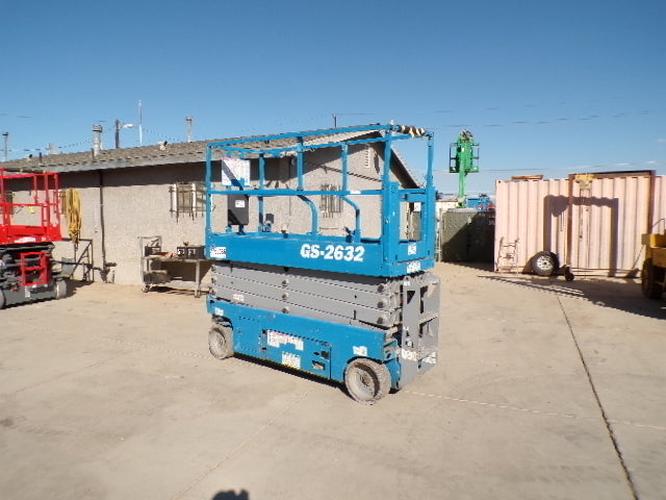 Used 2019 GENIE GS-2632 Scissor Lift, photo 3