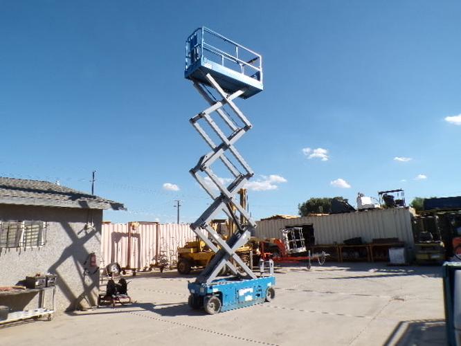Used 2019 GENIE GS-2632 Scissor Lift, photo 12