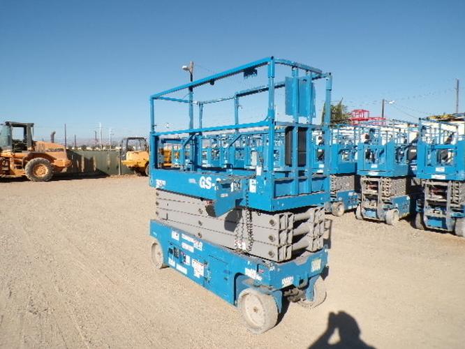 New 2019 GENIE GS-2632 Scissor Lift, photo 5