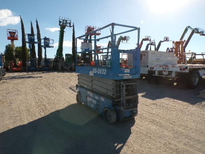 New 2019 GENIE GS-2632 Scissor Lift, photo 3