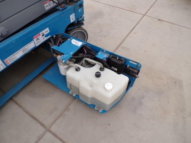 New 2019 GENIE GS-1930 Scissor Lift, photo 8