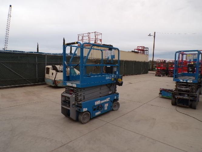 New 2019 GENIE GS-1930 Scissor Lift, photo 2