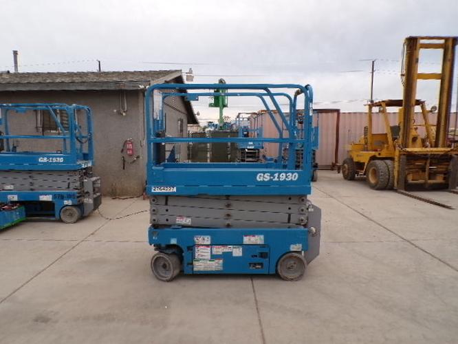 New 2019 GENIE GS-1930 Scissor Lift, photo 4