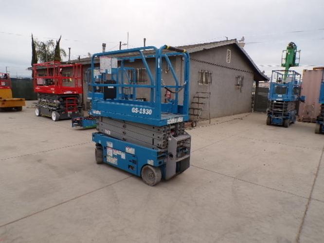 New 2019 GENIE GS-1930 Scissor Lift, photo 3
