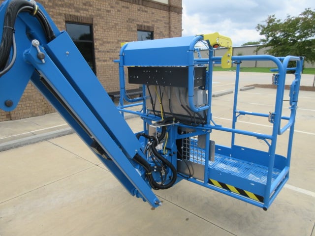 New 2025 GENIE Z-45/25J DC Articulating Boom Lift