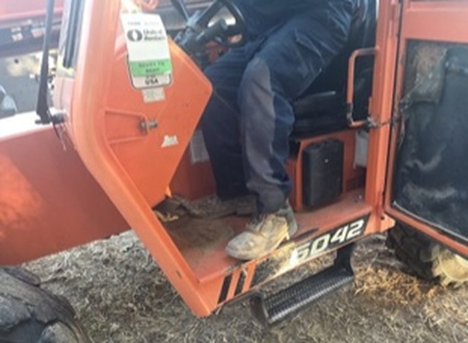 Used 2018 SKYTRAK 6042 Telehandler Forklift, photo 10