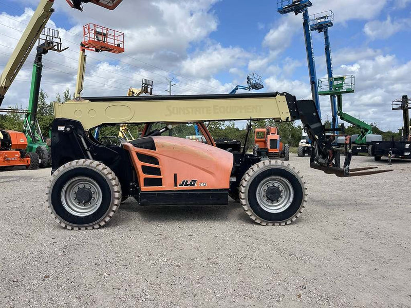 Used 2016 JLG 742 Telehandler Forklift, photo 6