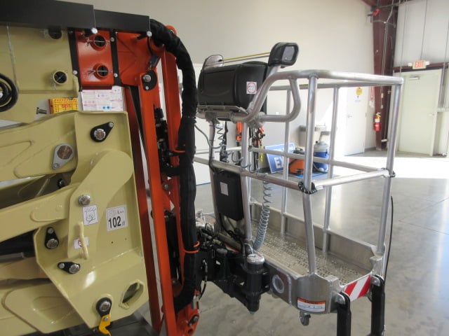 New 2026 JLG X600AJ Tracked-Drive Boom Lift