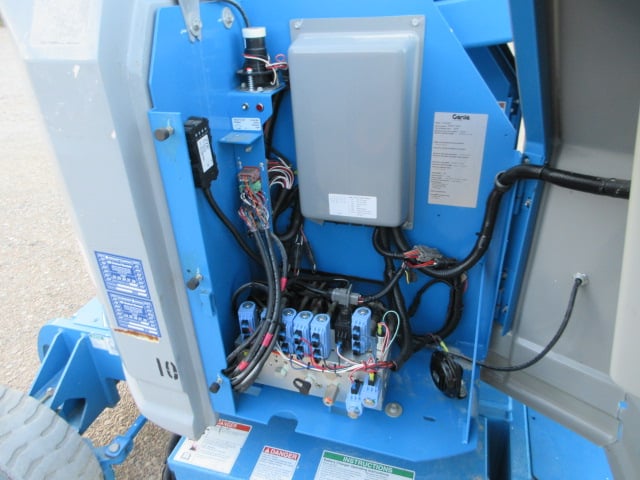 Used 2018 GENIE Z-34/22N Articulating Boom Lift