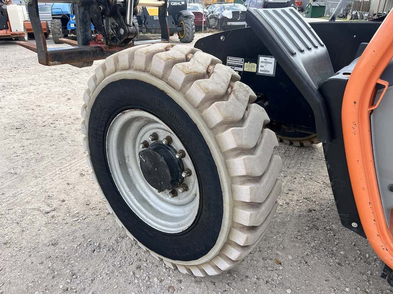 Used 2016 JLG 742 Telehandler Forklift, photo 8