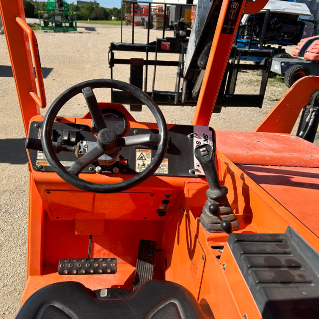 Used 2016 SKYTRAK 8042 Telehandler Forklift