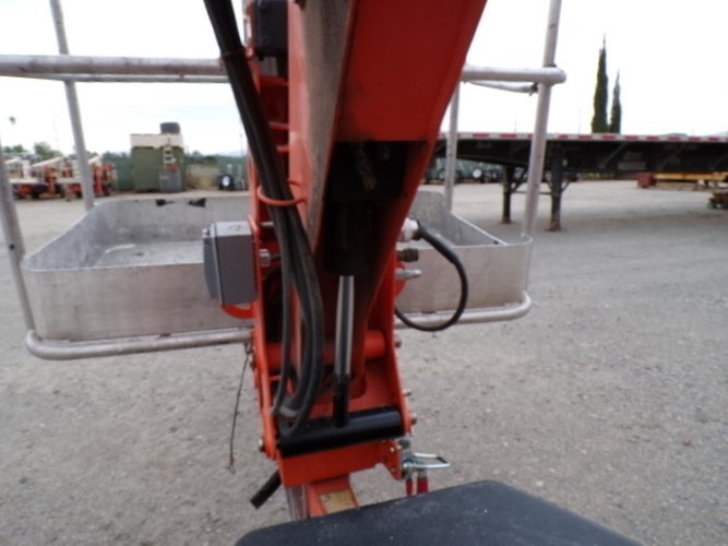 Used 2019 JLG T350 Towable Boom Lift, photo 14