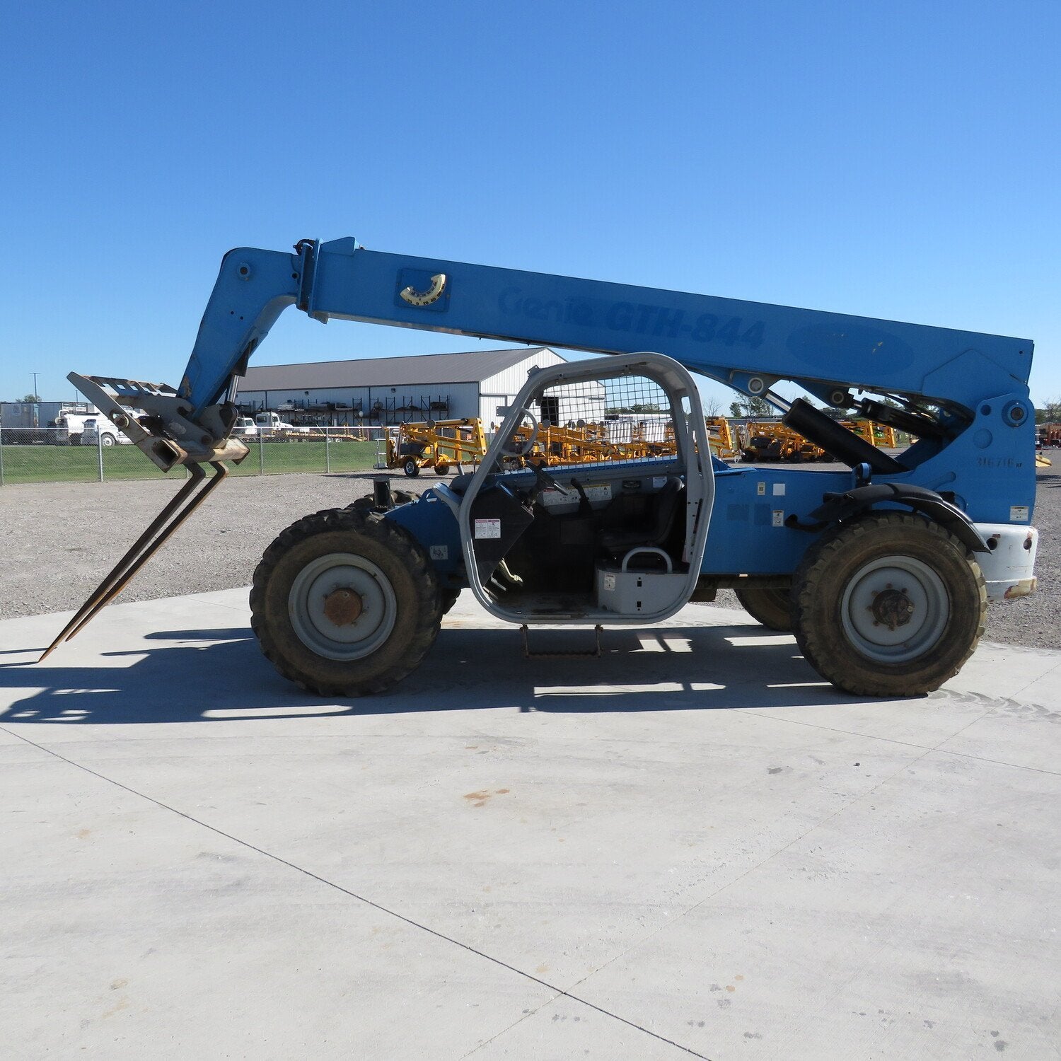Used 2013 GENIE GTH-844 Telehandler Forklift