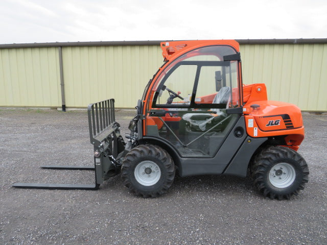 New 2025 SKYTRAK 3013 Telehandler Forklift