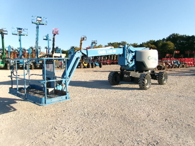 Used 2018 GENIE Z-62/40 Articulating Boom Lift