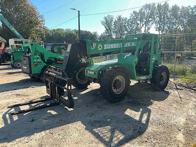 Used 2016 SKYTRAK 6042 Telehandler Forklift