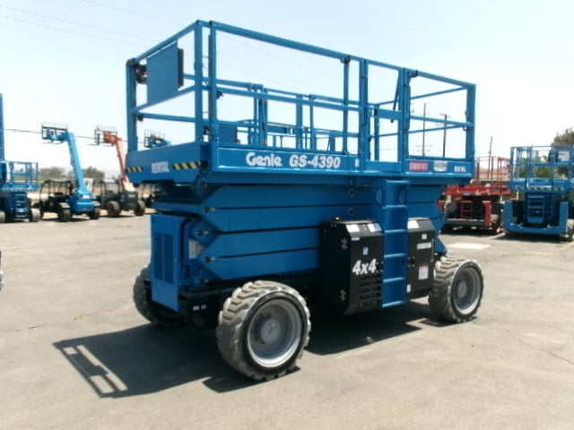 Used 2022 GENIE GS-4390 RT Scissor Lift