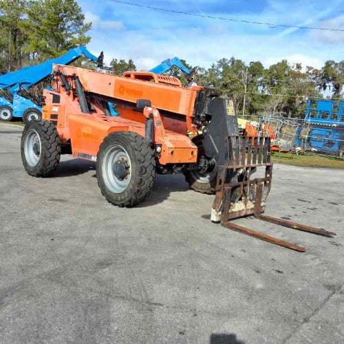 Used 2017 SKYTRAK 6042 Telehandler Forklift