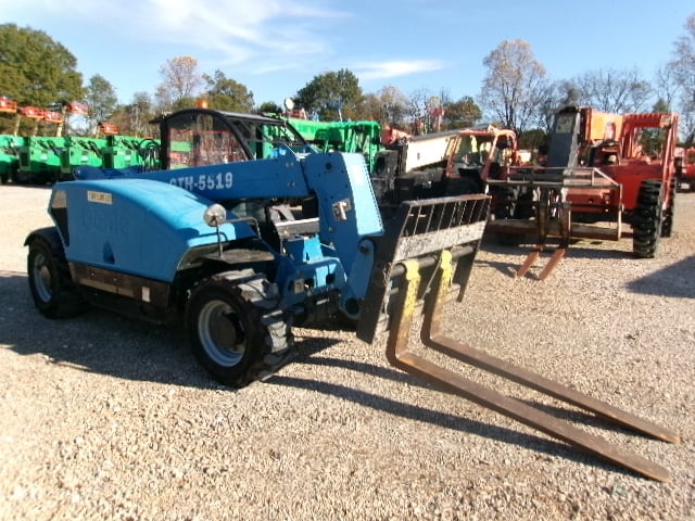 Used 2019 GENIE GTH-5519 Telehandler Forklift