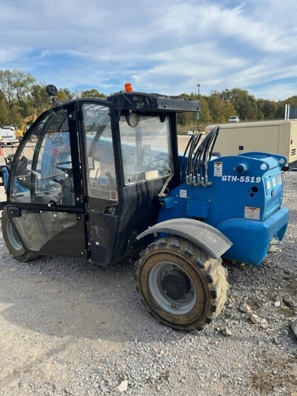 Used 2019 GENIE GTH-5519 Telehandler Forklift, photo 4