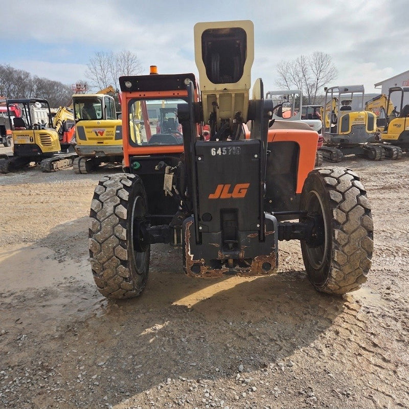 Used 2018 JLG 742 Telehandler Forklift, photo 2